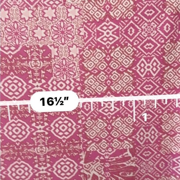 J. McLaughlin pink and white jersey print top with pink button accents- sz small - Picture 7 of 11